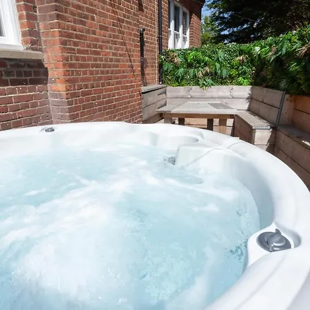 2 The Old Schoolhouse: En-Suite, Hot Tub, Parking, Pets Whitstable Extérieur photo