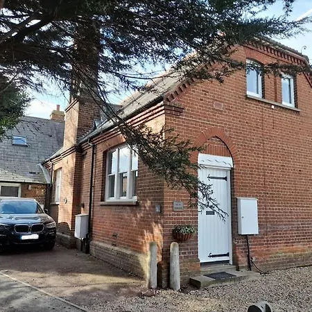 2 The Old Schoolhouse: En-Suite, Hot Tub, Parking, Pets Whitstable Extérieur photo